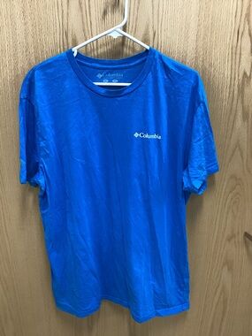 Columbia Men's Short Sleeve Logo Tee in Royal Blue